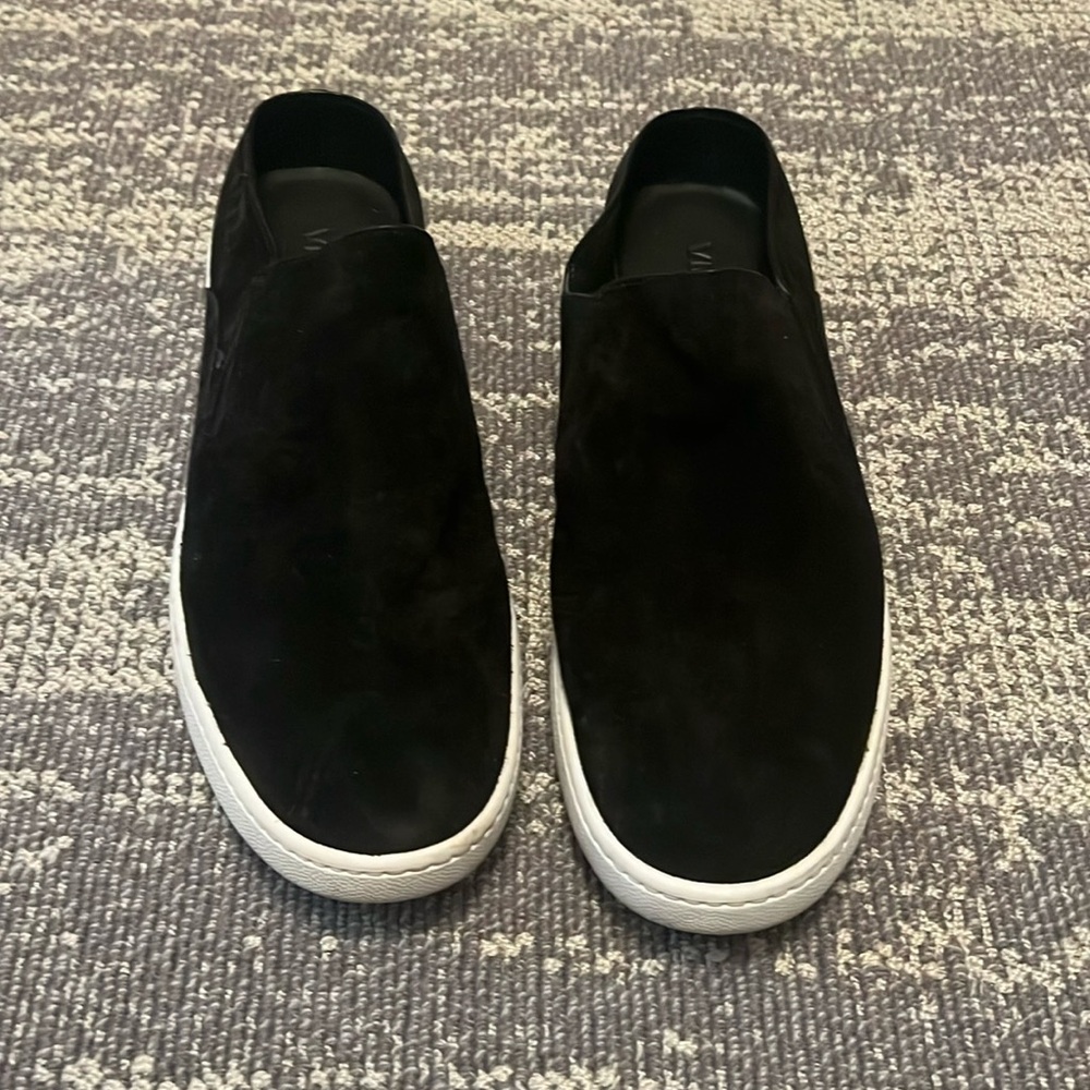 Vince black suede slide with rubber sole size 8.5